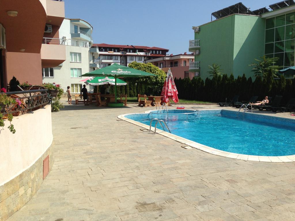 Femili Hotel Diveda Sveti Vlas Exterior photo